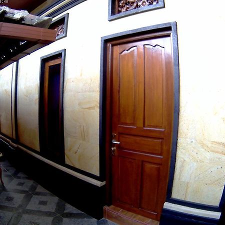Indy House Hotel Убуд Екстериор снимка